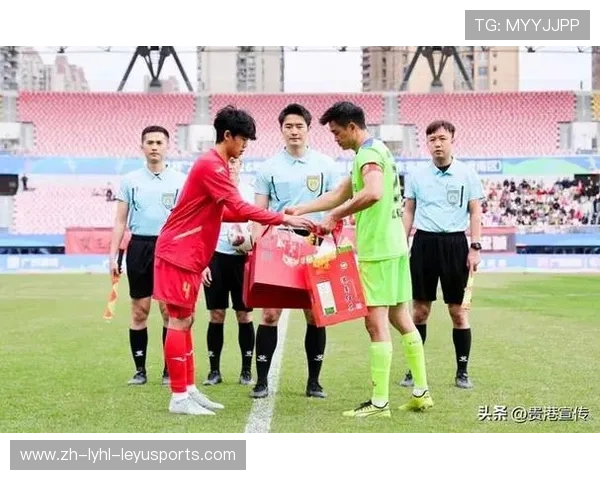 闽篮将士挑战足球赛场 职业篮球运动员首次绿茵争锋